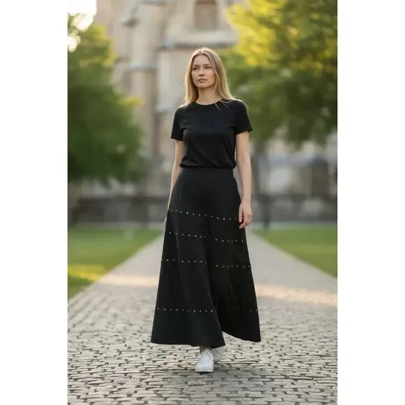 Boho/western style microsuede skirt with riveted details - Picture 8 of 8